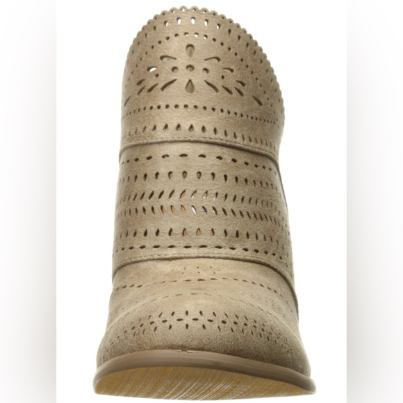 Not Rated Booties size 8  New  no box  never wore - Picture 4 of 14